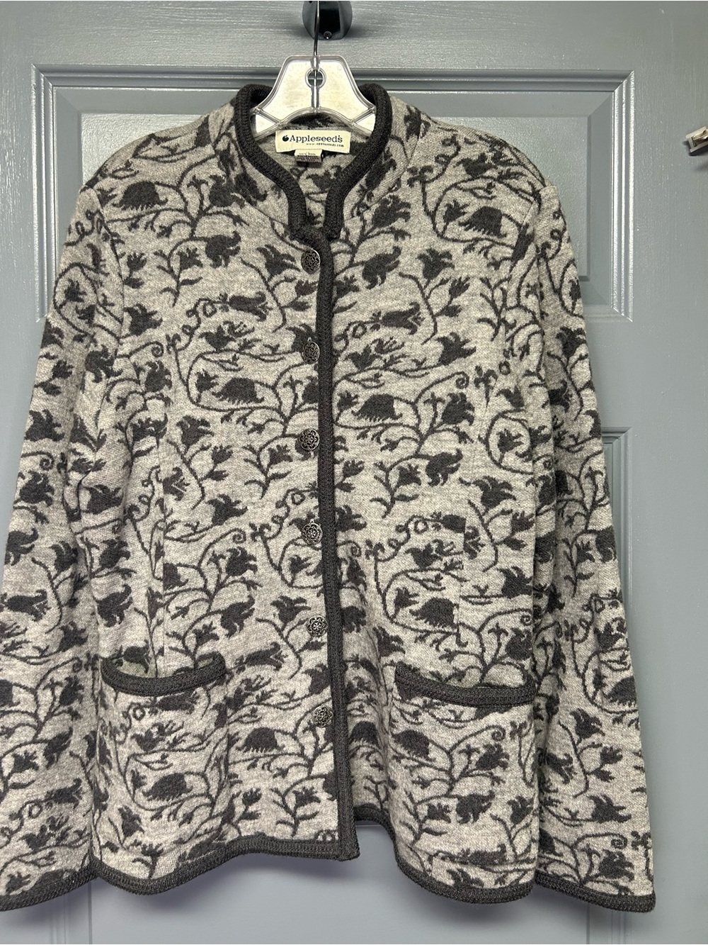 VINTAGE APPLESEEDS GRAY FLORAL & VINE WOOL JACKET. Size 14 excellent condition